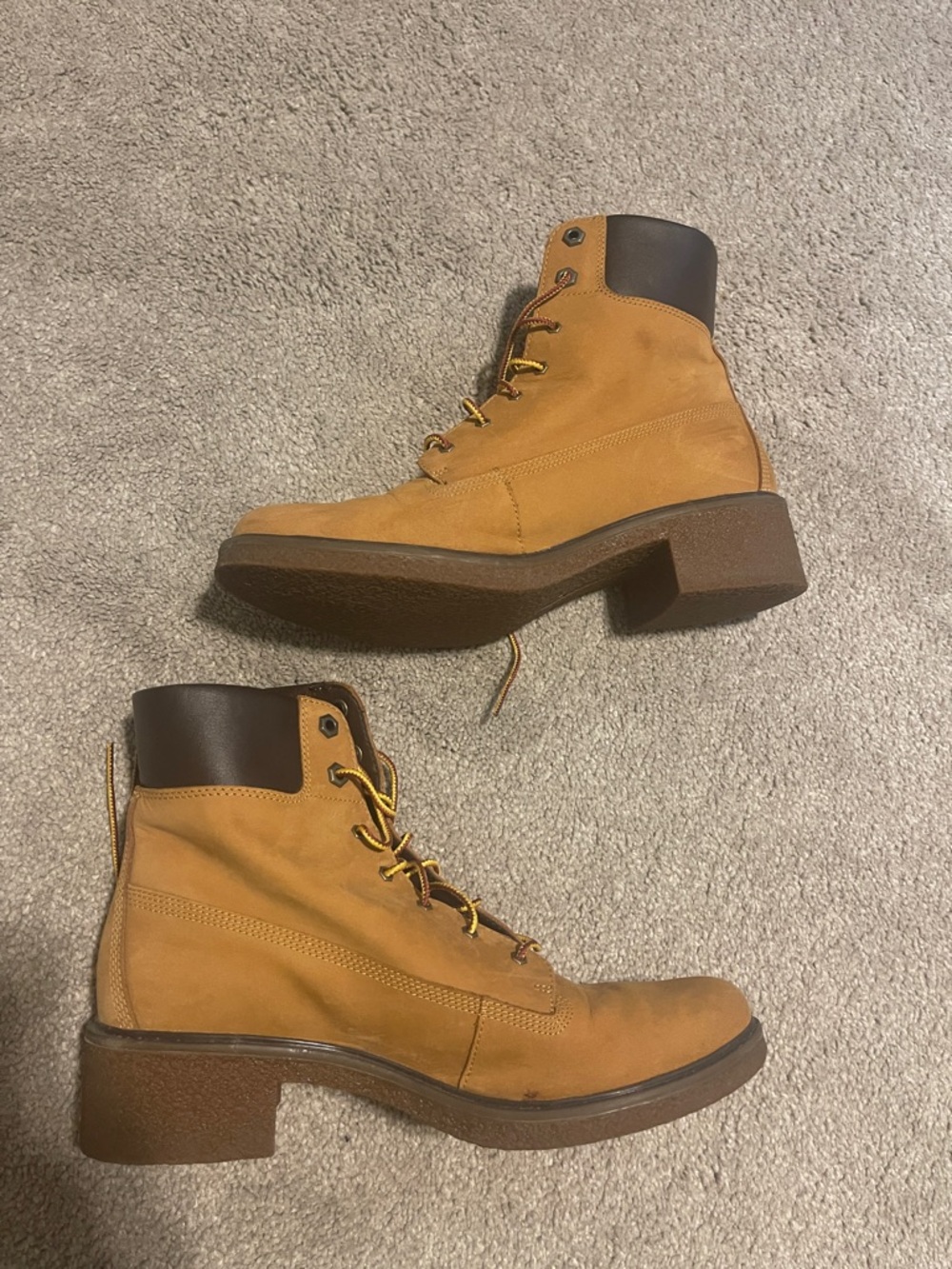 Timberland women’s size 10 Lace-Up block Heel Boots